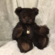 Load image into Gallery viewer, Brewster - Hand made collectable bear
