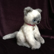 Load image into Gallery viewer, Dimity - Hand made collectable kitten
