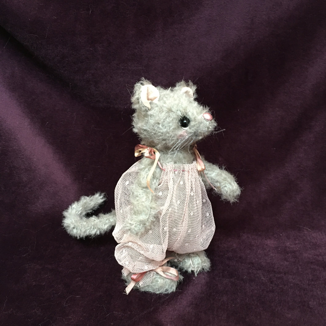 Missy - Hand made collectable mouse