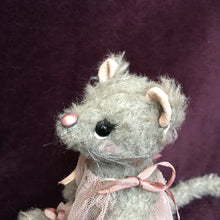 Load image into Gallery viewer, Missy - Hand made collectable mouse
