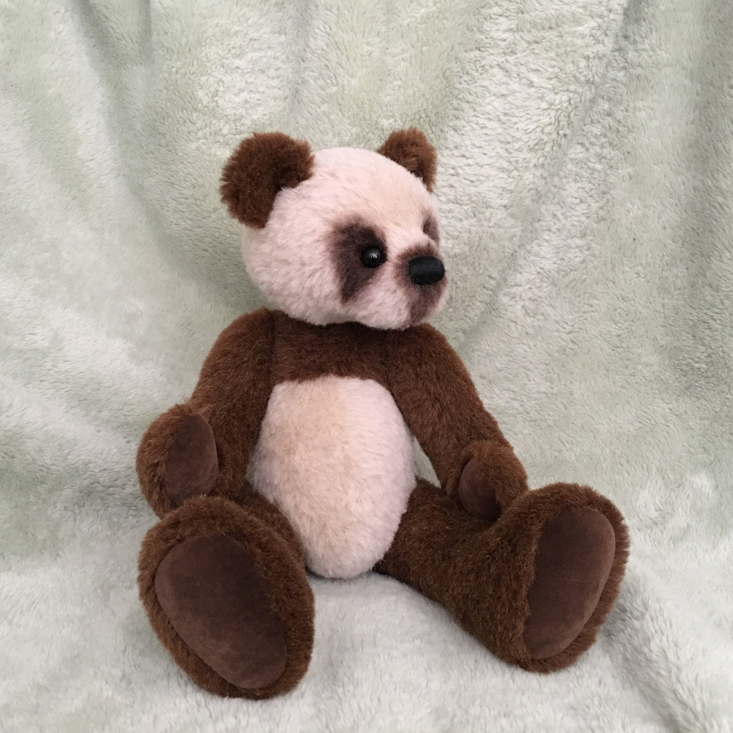 Pochoo - Hand made collectable panda bear